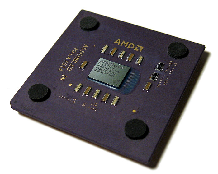 AMD Duron 700 - haut.jpg